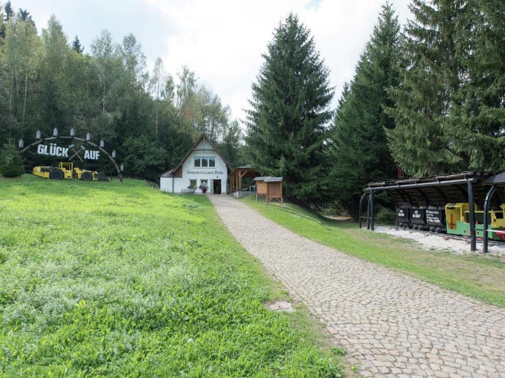 Ferienwohnung Ripa Erzgebirge In Schwarzenberg Шварценберг Экстерьер фото