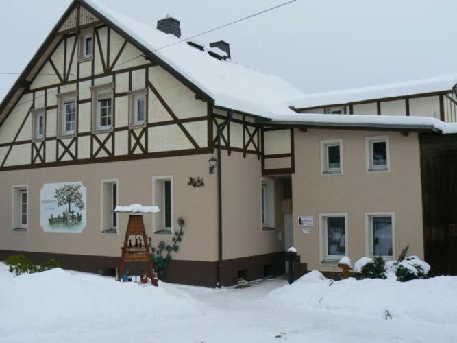 Ferienwohnung Ripa Erzgebirge In Schwarzenberg Шварценберг Экстерьер фото